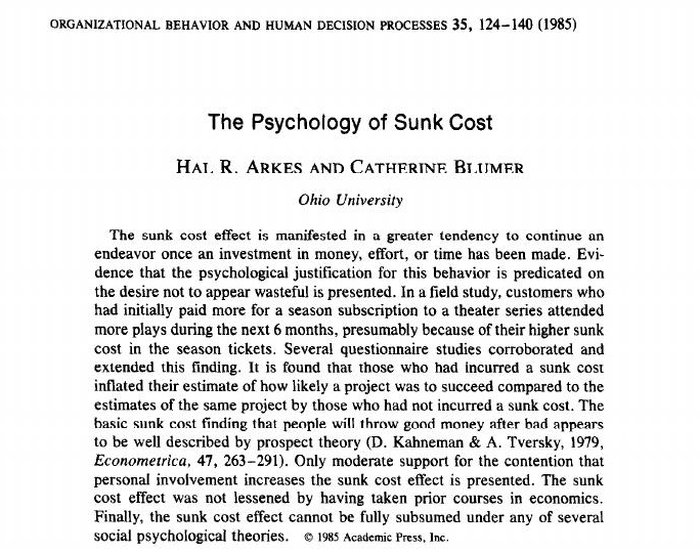 Arkesin ja Blumerin artikkelin The Psychology of Sunk Cost ensimmäisen sivun yläosa
